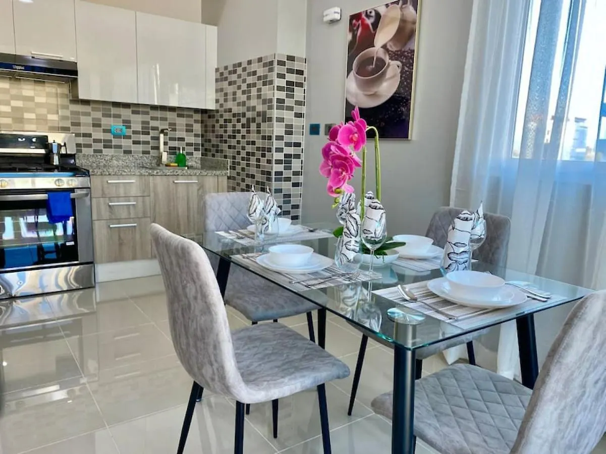Semesterbostad Cozy City Center Condo Full Ac Santo Domingo